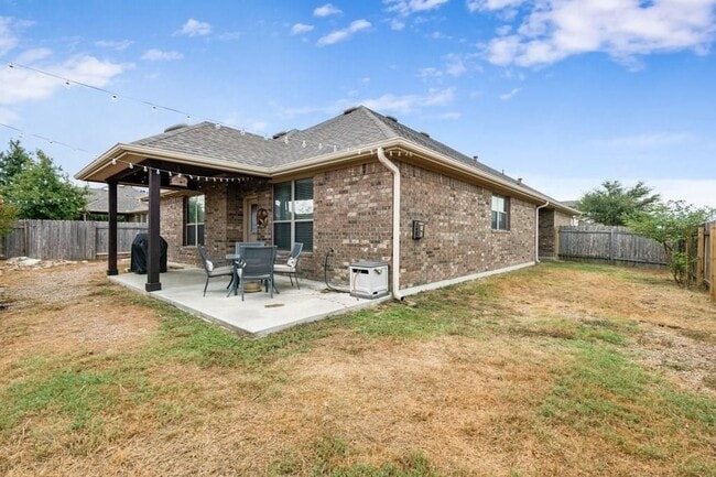 Building Photo - 108 Buoy Ln