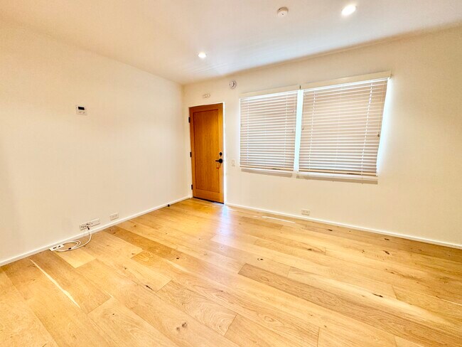 Building Photo - 2403 S Centinela Ave