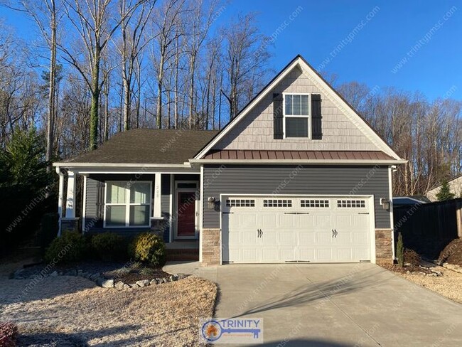 Primary Photo - Bonus Room Above Garage! Ask about our Sec...