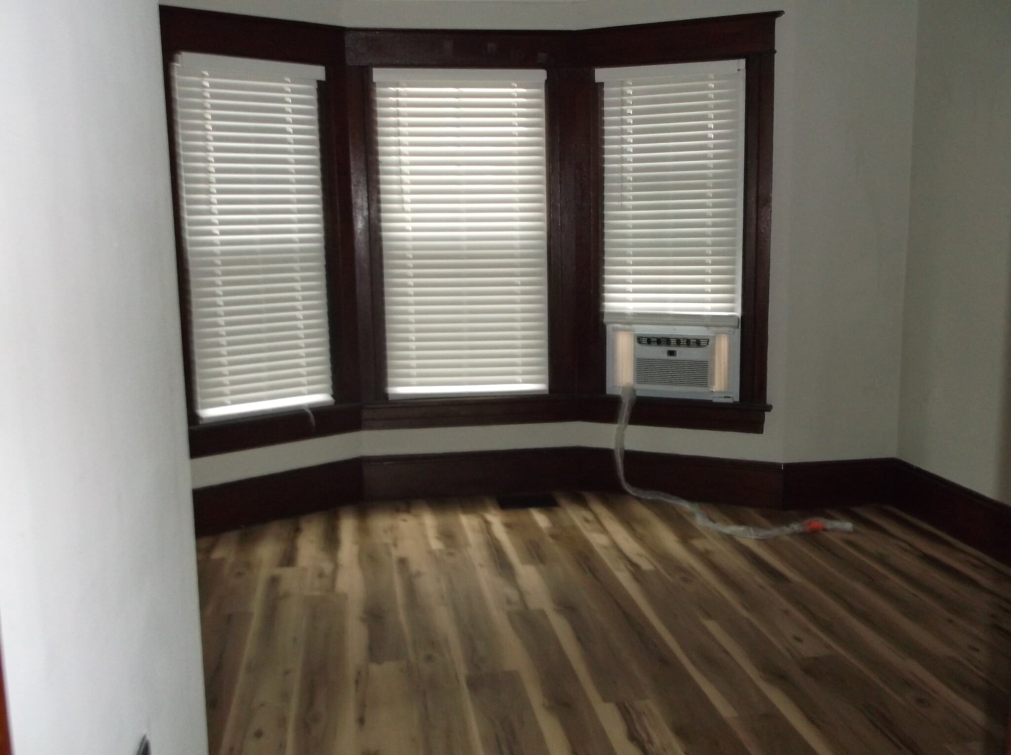 Building Photo - 732 W Liberty St