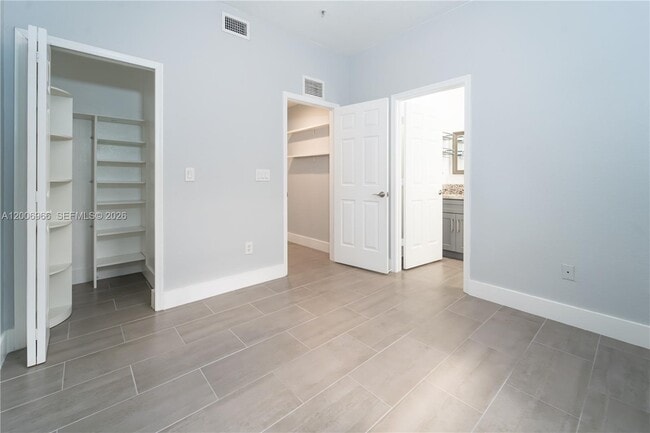 Building Photo - 3515 Shoma Dr