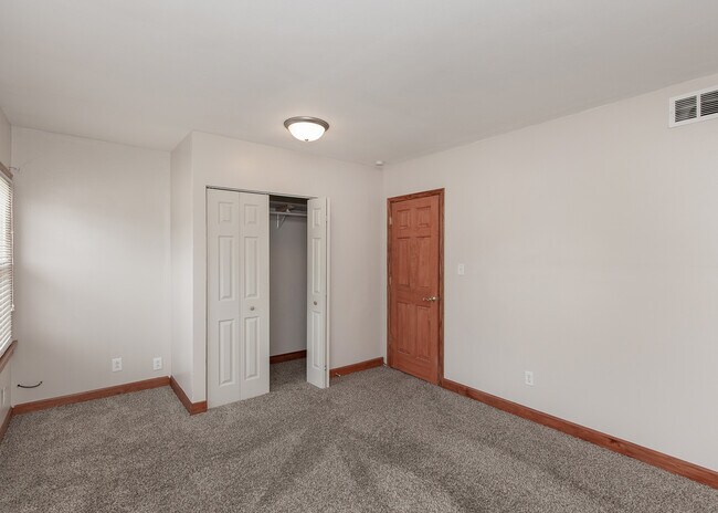 Building Photo - 537 23rd St