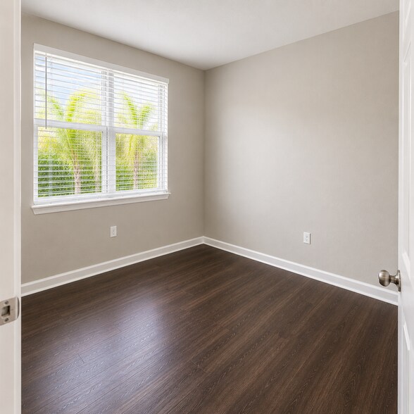 Building Photo - 4404 SW 160th Ave
