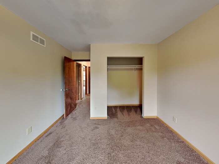 Building Photo - 3613 E 42nd St