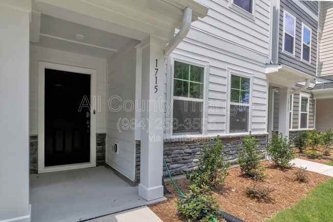 Building Photo - 1715 Chirping Trl