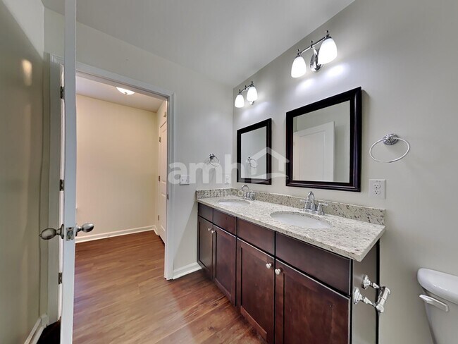 Building Photo - 509 Wayton Cir