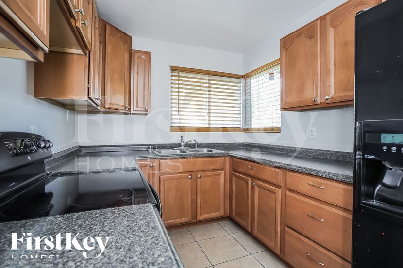 Building Photo - 607 Faber Dr