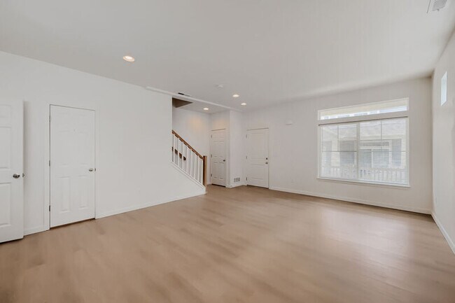 Building Photo - 6463 Crossdrum Point