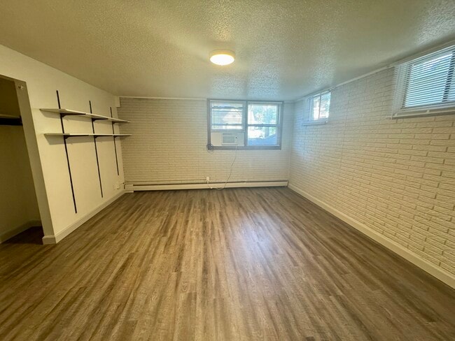 Building Photo - 429