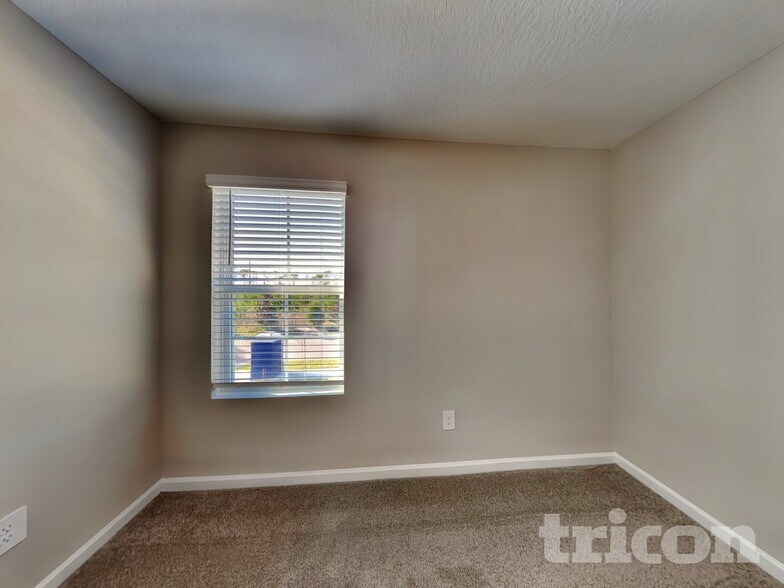 Building Photo - 56 Raphael Ln