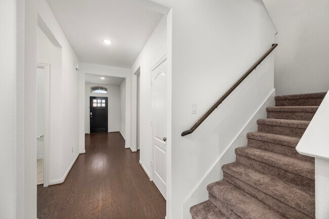 Building Photo - 31319 Horseshoe Meadow Bend Ln