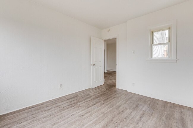 Building Photo - 440 Hays Ave