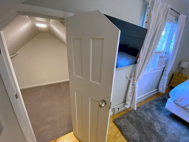 Building Photo - 3332 Eliot St