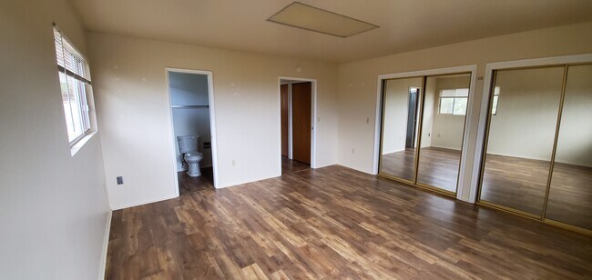 Building Photo - 770 Eastwood Dr