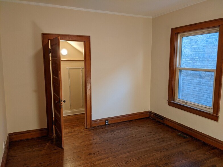 Building Photo - 1025 Sherman Ave