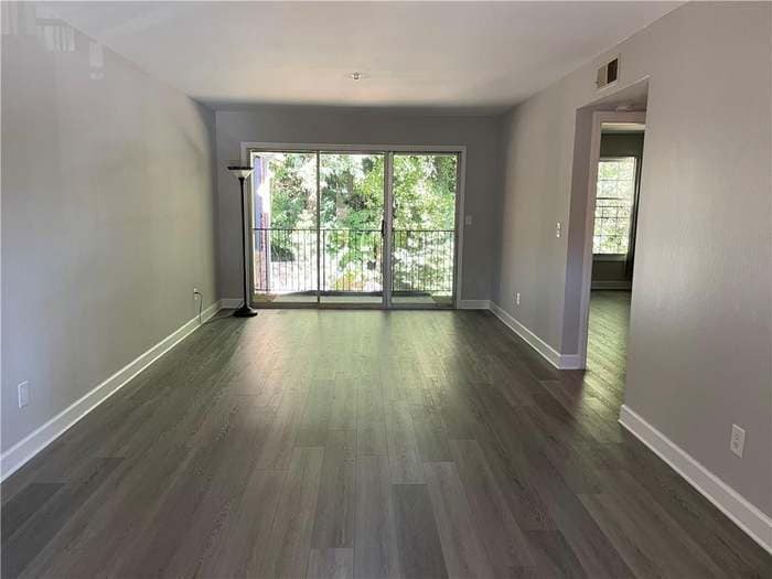 Family/ Dinning Room (Current vacant view) - 3117 Colonial Way
