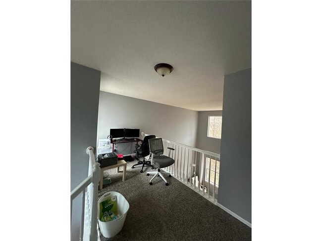 Building Photo - 7991 Everest Ln N