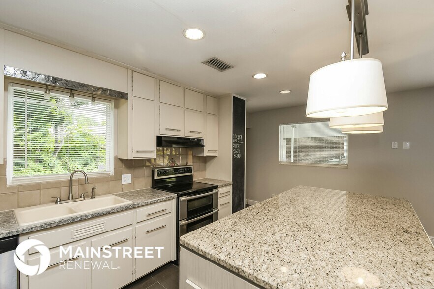 Building Photo - 1555 Shirl Ln