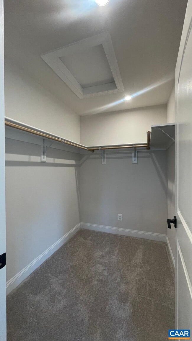 Building Photo - 4006 Varick St
