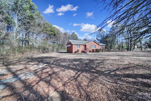 Building Photo - 3033 Pleasant Plains Rd