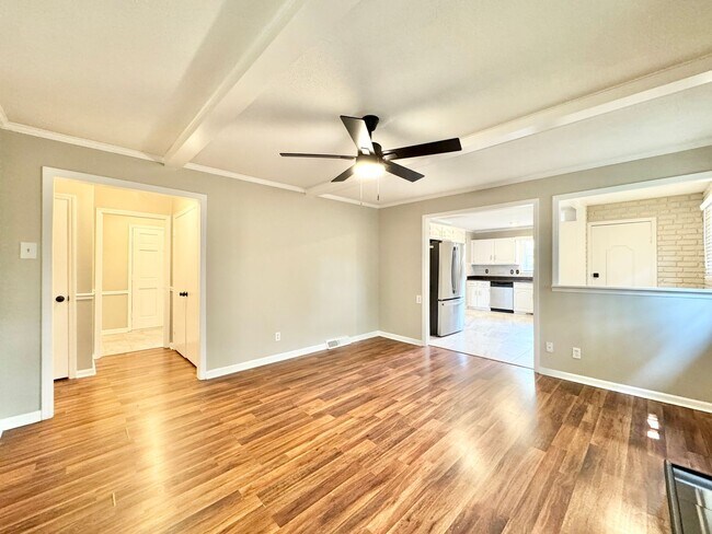 Building Photo - 5303 Ainsworth Dr