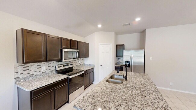 Building Photo - 4902 Karen Grn Dr