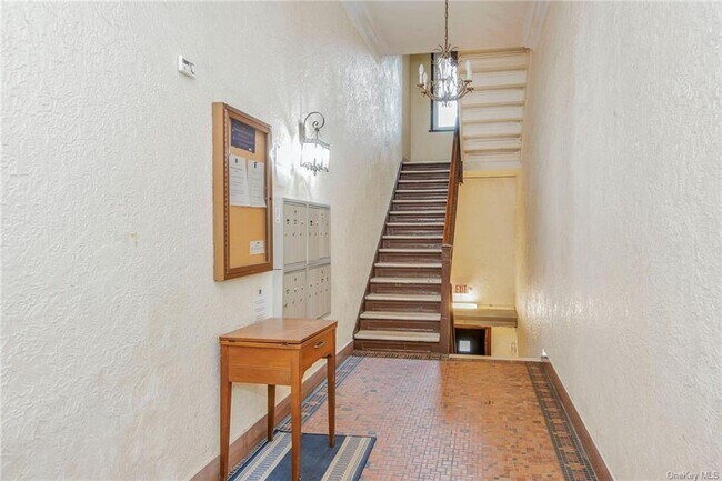 Building Photo - 69 Harney Rd