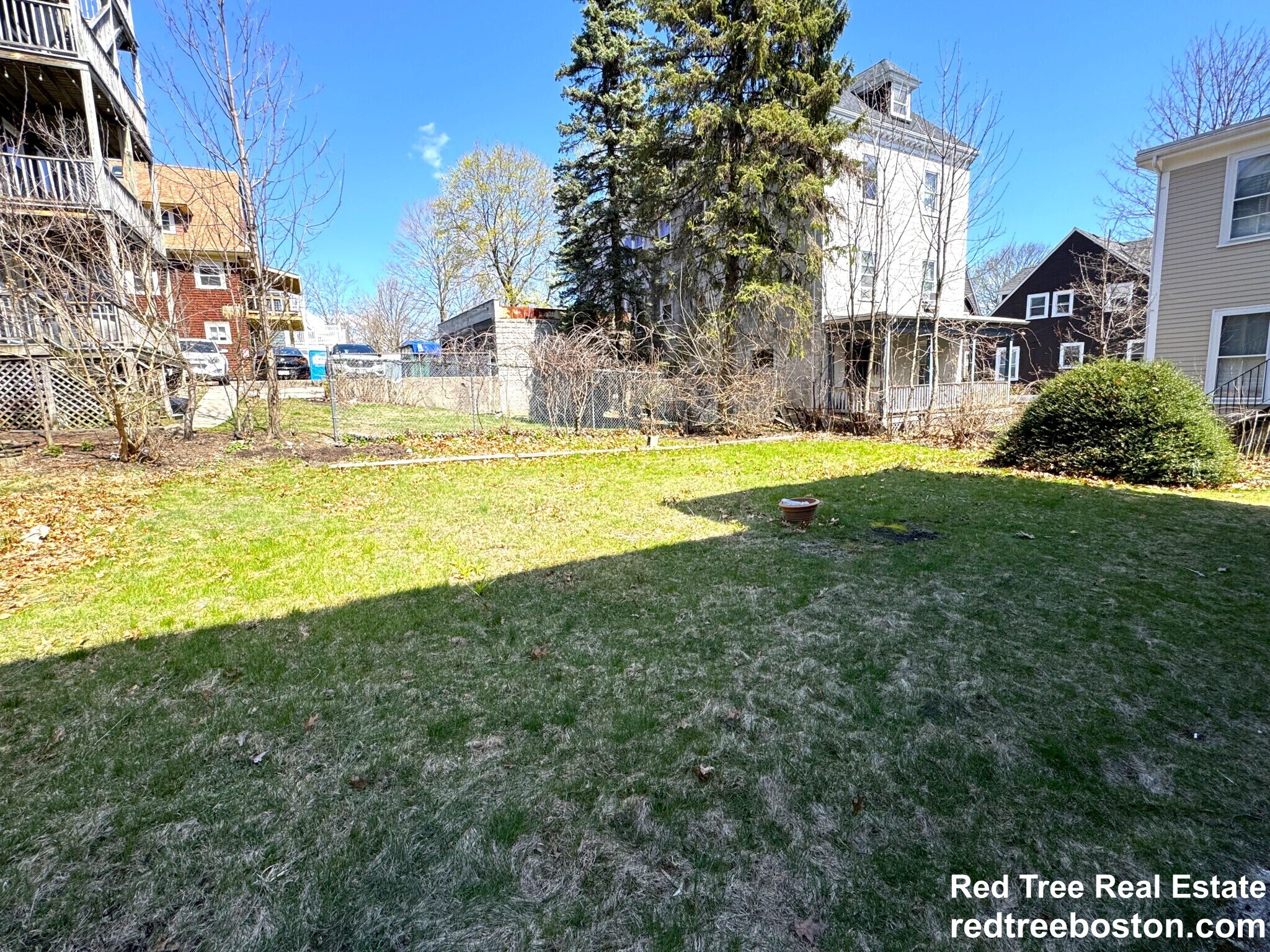 Building Photo - 46 Spring Park Ave