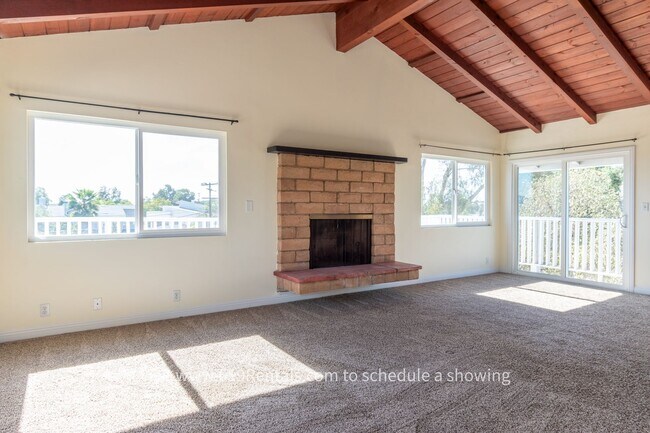 Building Photo - 4 Bedroom, 3 Bath Large House with Mountai...