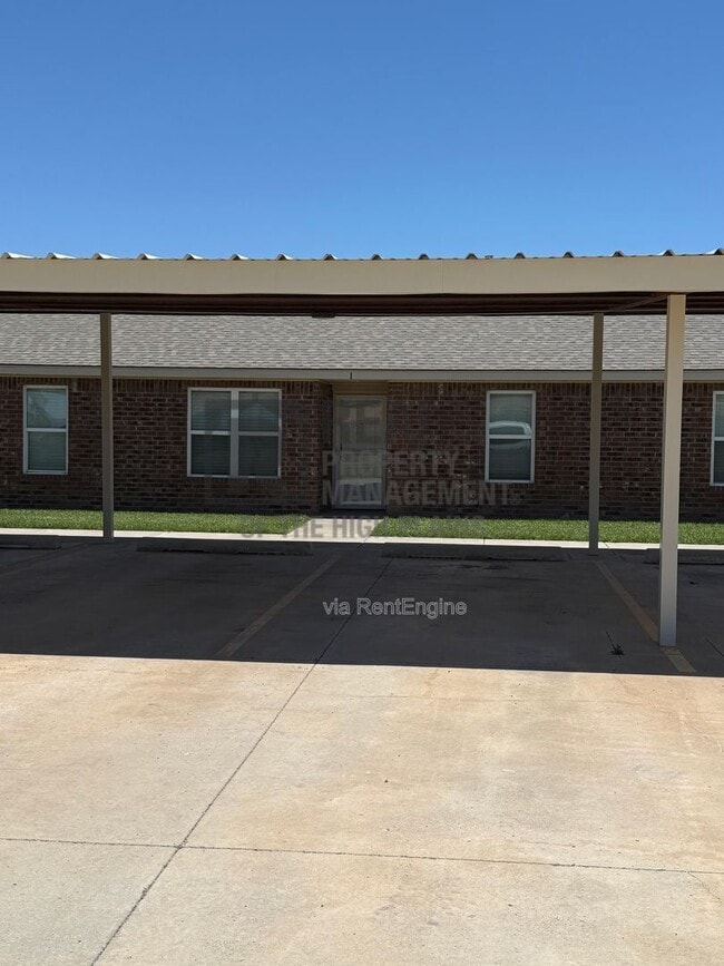 Building Photo - 13055 Raymond Rd