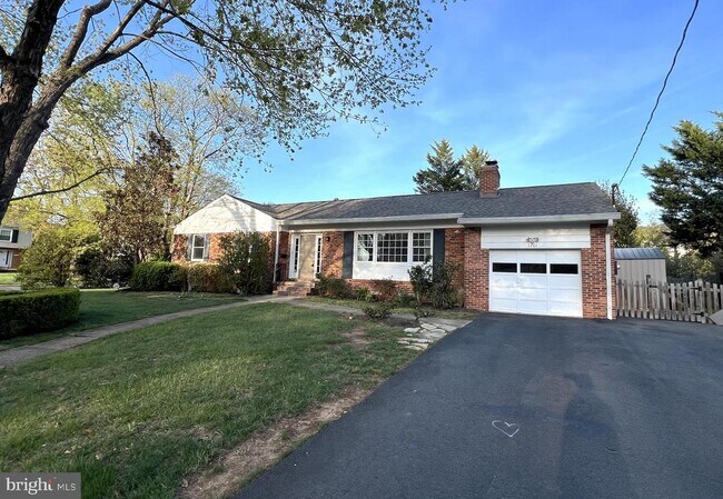 Building Photo - 1201 Allendale Rd