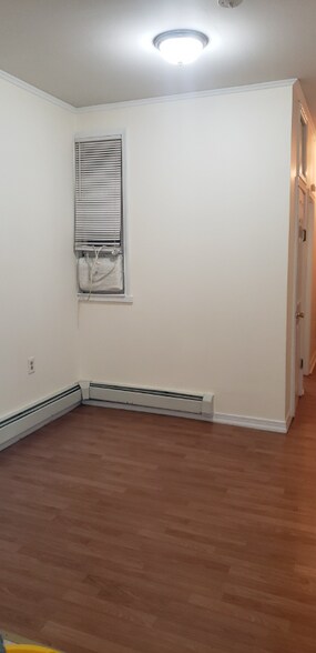 Building Photo - 265 Baldwin Ave
