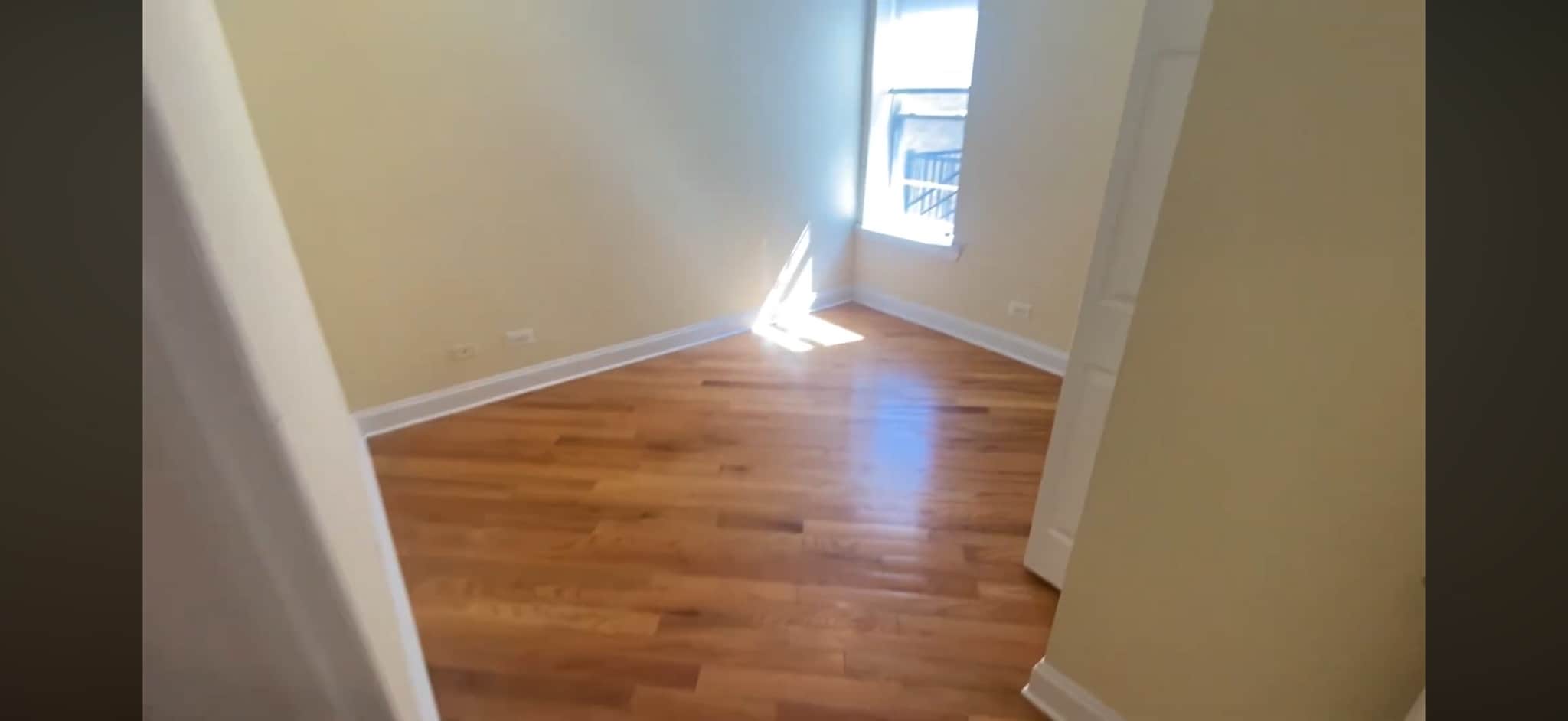 Building Photo - 6949 N Oakley Ave