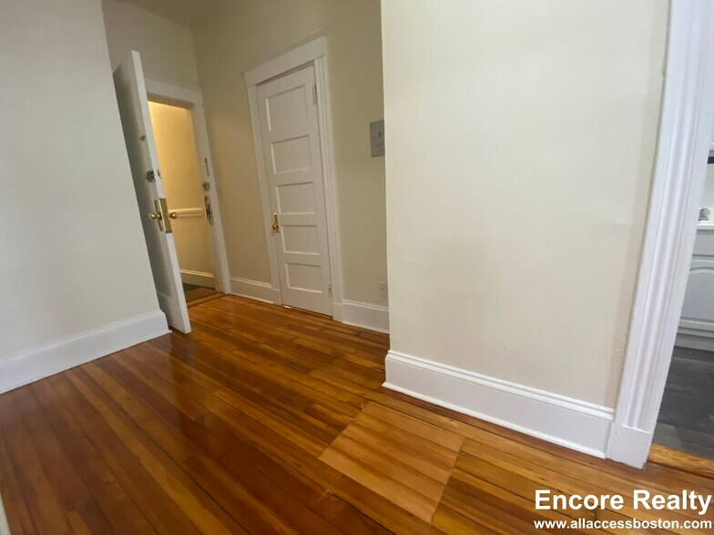 Building Photo - 1375 Commonwealth Ave