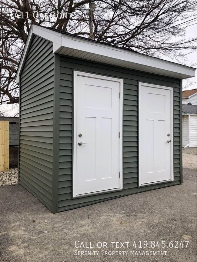 Building Photo - 1411 Oakmont-A