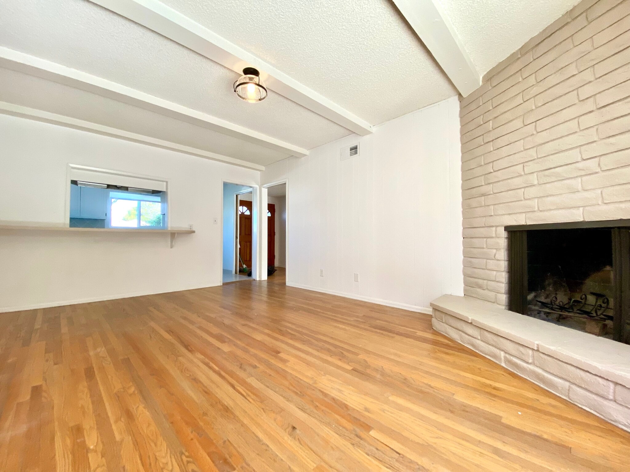 Building Photo - 18246 Sunburst St