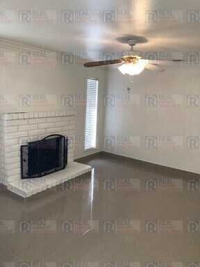 Building Photo - Modesto 3 Bedroom 2 Bath Home