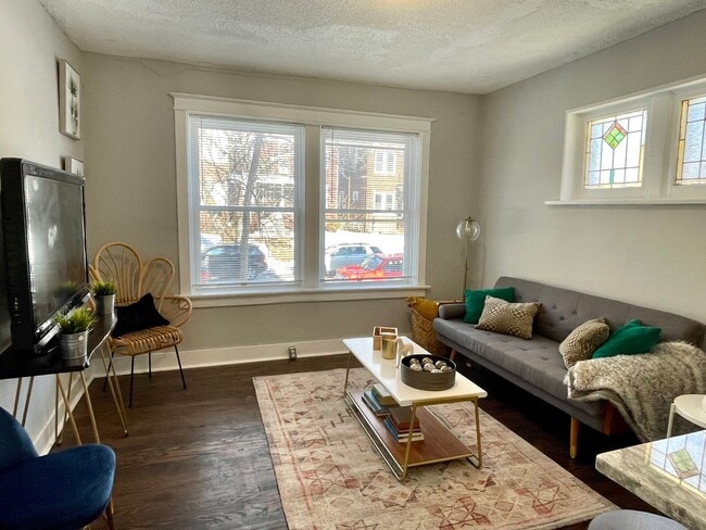 Building Photo - 2112 Maury Ave