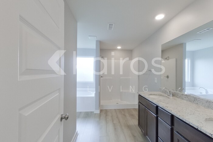 Building Photo - 6405 Upchurch Dr