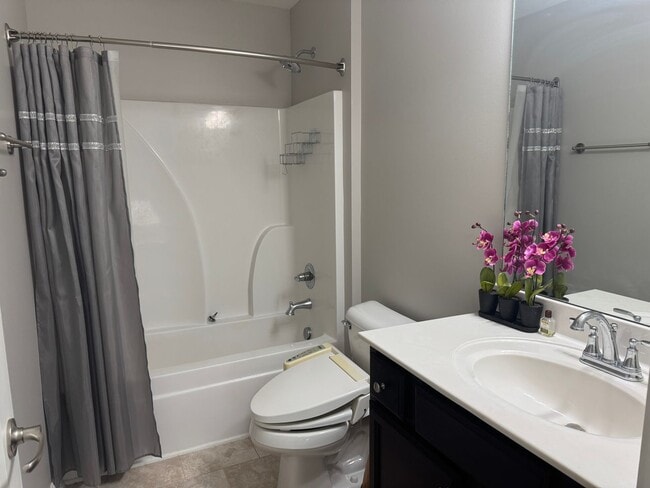 Building Photo - Cute 4BR Home in Perfect Location