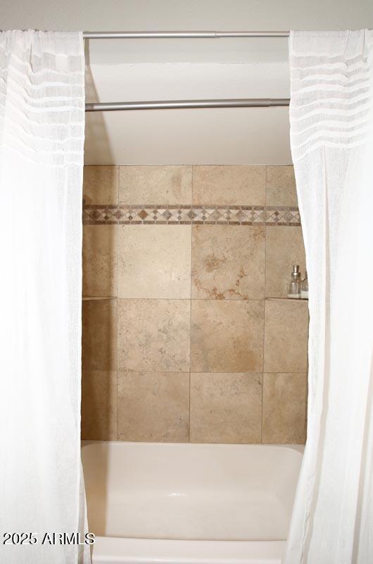 Building Photo - 10408 N 11th Pl