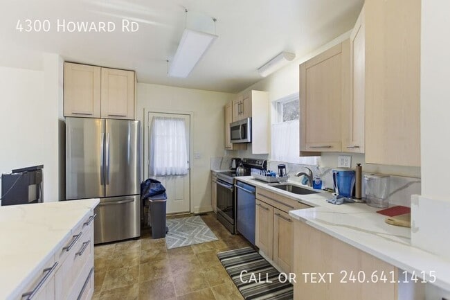 Building Photo - 4300 Howard Rd