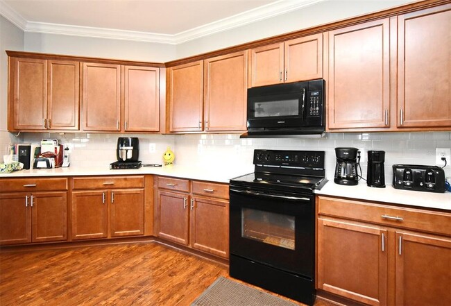 Building Photo - 11235 Wishing Well Ln