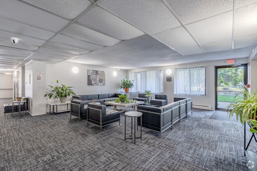 Main Lobby - Corewell Senior Community LLC