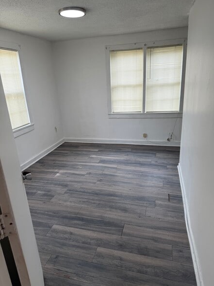 Building Photo - 1156 Wilson St