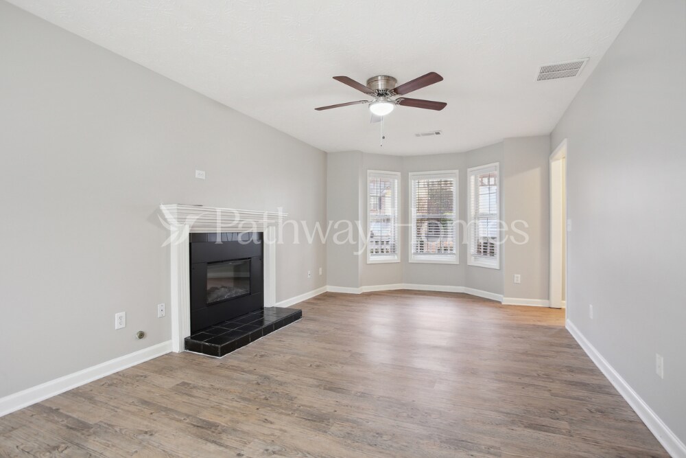 Building Photo - 551 Oak Vista Ct