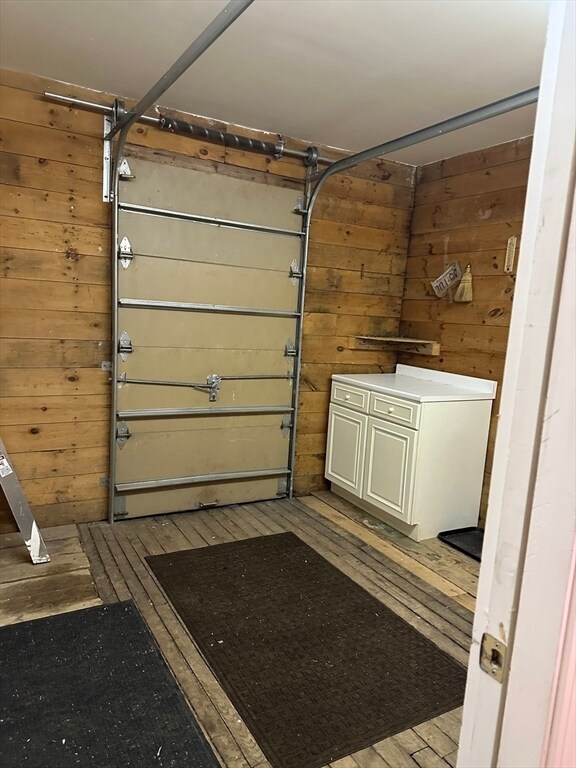 Building Photo - 13 Waushacum Ave