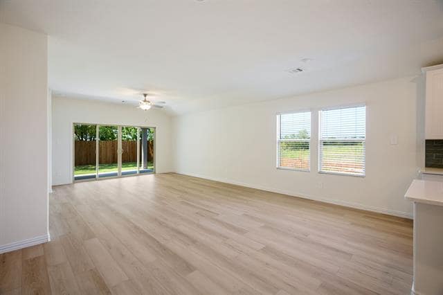Building Photo - 300 Yellowstar Ln