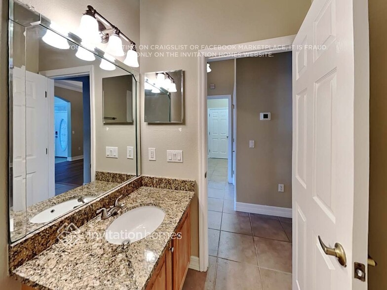 Building Photo - 6462 Hickory View Dr