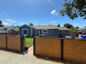 Building Photo - 16859 Alisal Ct